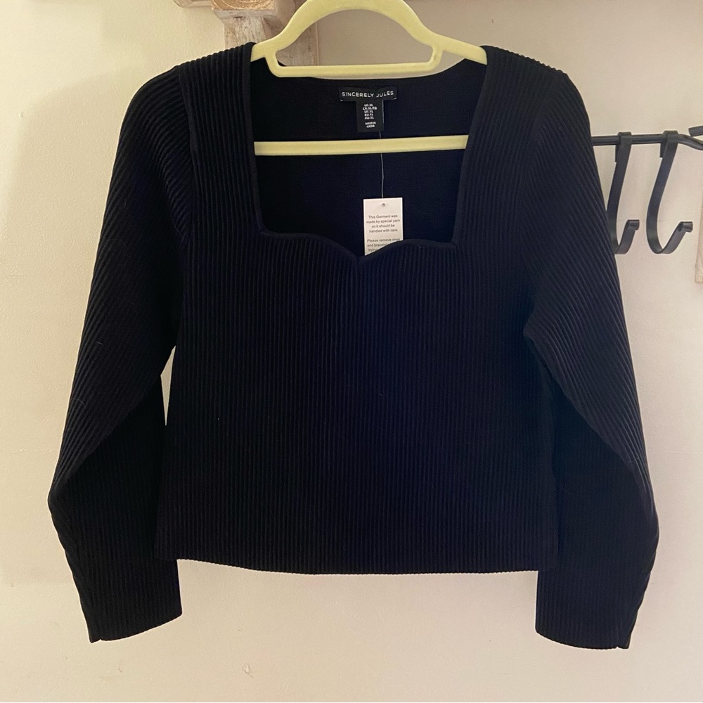 Sincerely Jules black ribbed sweetheart neckline long sleeved crop top
